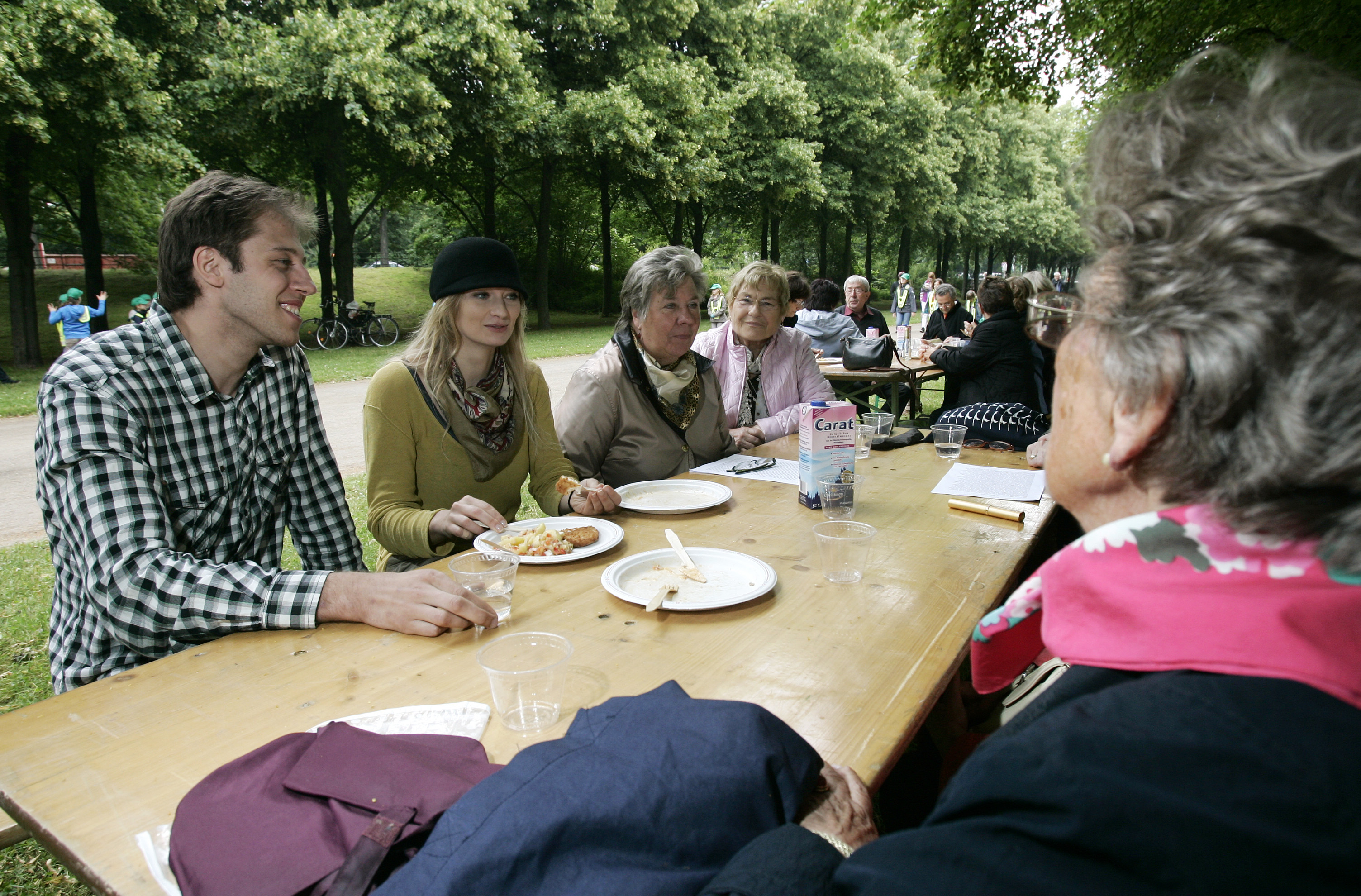 Lange Tafel des Generationendialogs