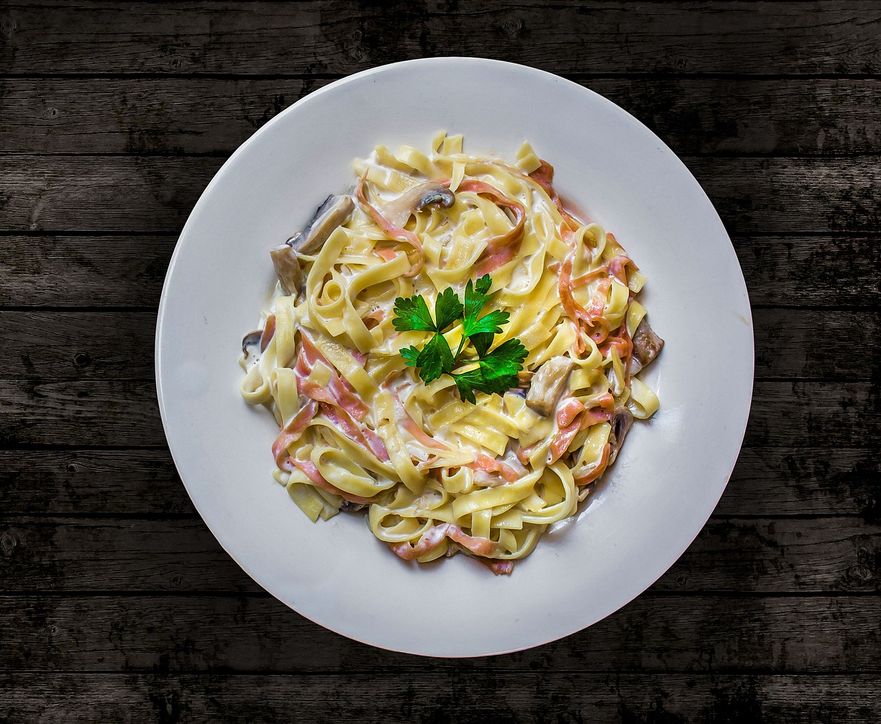 Gut essen mit kleinem Budget. Sich sparsam ernähren und trotzdem gesund leben