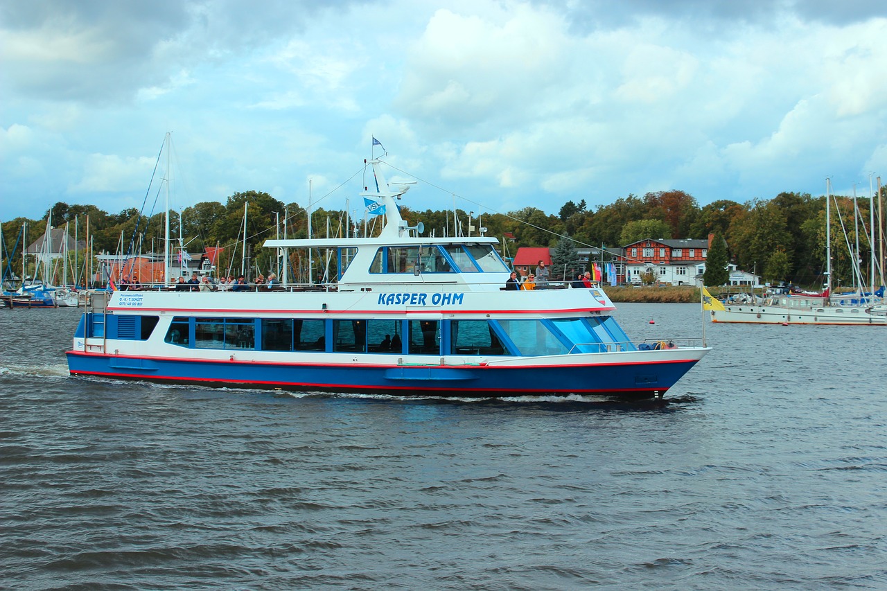 Hafenrundfahrt Brake und Weserinsel Harriersand